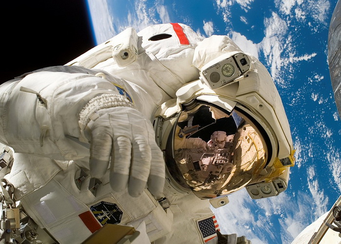 astronaute